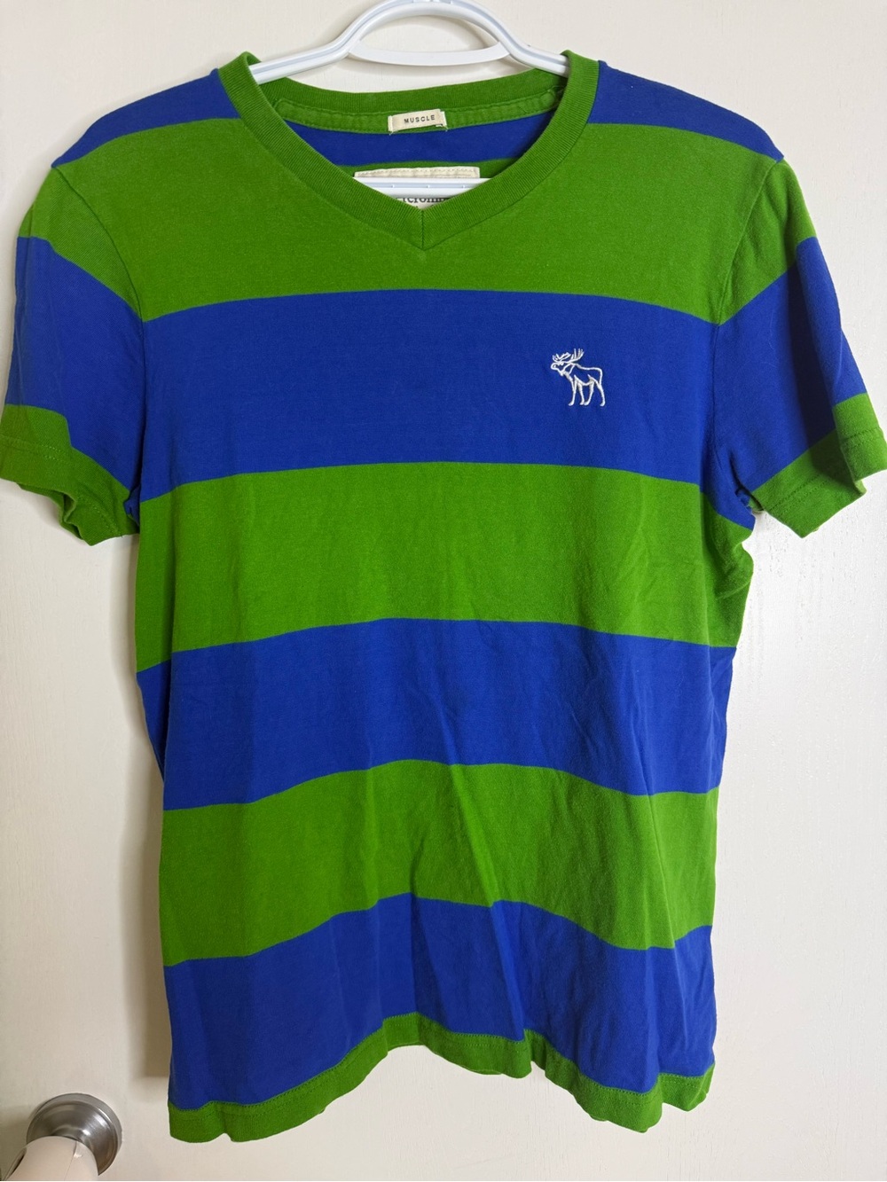 Abercrombie & Fitch Green/Blue Striped V-Neck T-Shirt Vintage Y2K